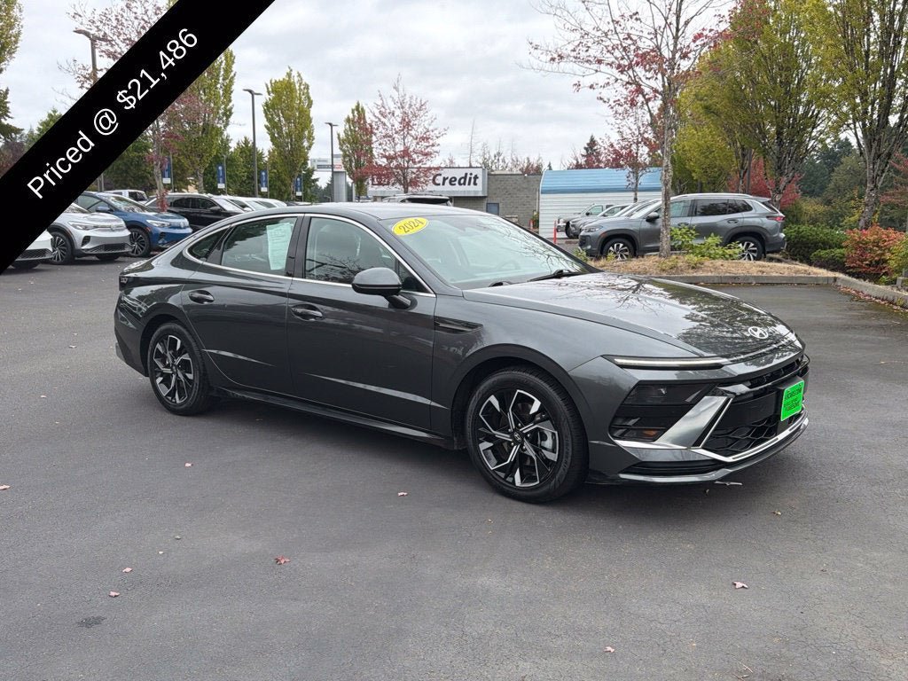 Used 2024 Hyundai Sonata SEL FWD image 4