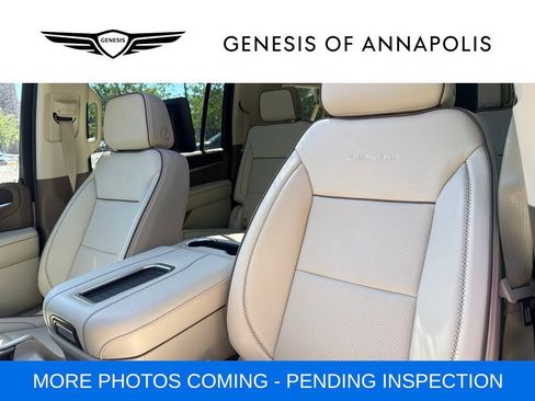 Used 2024 GMC Yukon XL Denali w/ Denali Reserve Package AWD/4WD image 8