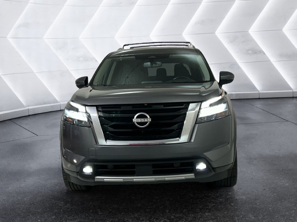 Used 2022 Nissan Pathfinder Platinum w/ Cargo Package FWD image 2
