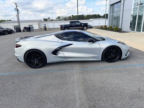 Used 2021 Chevrolet Corvette Stingray Coupe w/ Z51 Performance Package image 2