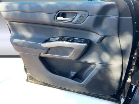 New 2025 Nissan Pathfinder Platinum w/ Cargo Package image 22