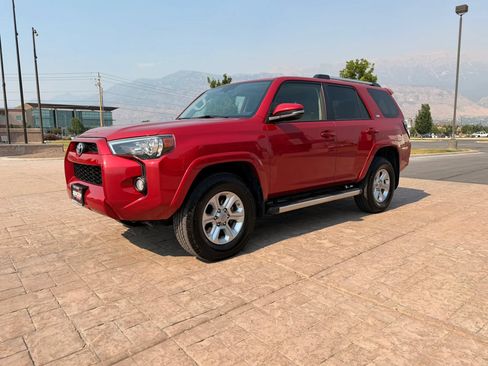 Used 2019 Toyota 4Runner SR5 Premium AWD/4WD image 2
