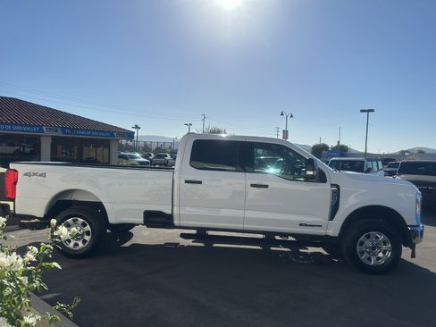 Used 2024 Ford F250 XLT image 4
