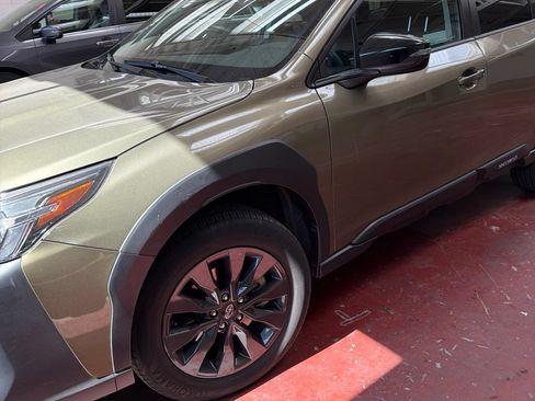 Used 2024 Subaru Outback Onyx Edition AWD/4WD image 3