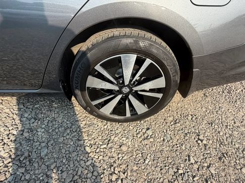 Used 2021 Nissan Altima 2.5 SL FWD image 9