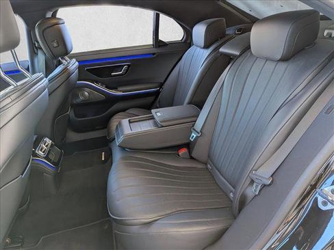 Used 2023 Mercedes-Benz S 500 4MATIC image 16
