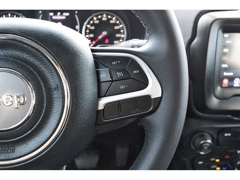 Used 2020 Jeep Renegade Latitude image 19