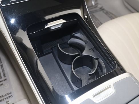 Used 2022 Mercedes-Benz EQS 450+ Sedan image 31