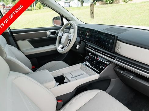Used 2025 Hyundai Santa Fe SEL FWD image 11