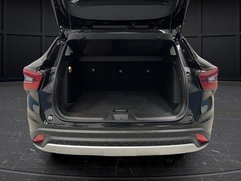 New 2026 Chevrolet Trax LT w/ Driver Confidence Package image 13