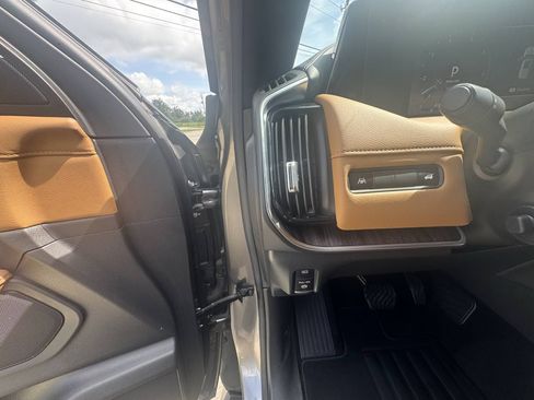 Used 2025 Nissan Armada SL w/ Captain's Chari Seat Package AWD/4WD image 13