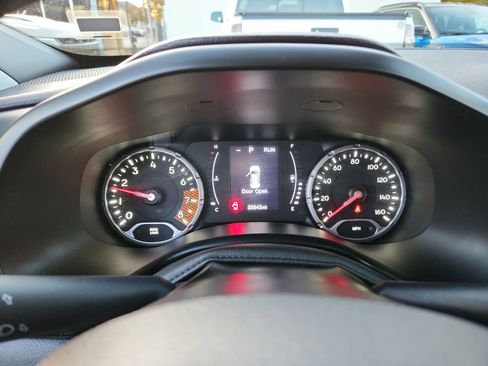 Certified 2023 Jeep Renegade Latitude image 10