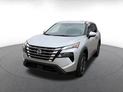 Used 2025 Nissan Rogue SV FWD image 7
