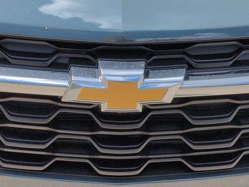 New 2026 Chevrolet Trax LS w/ Driver Confidence Package FWD image 5