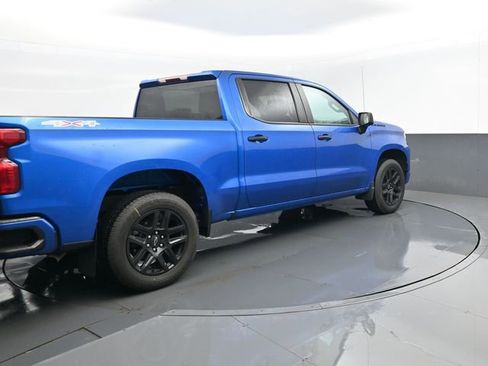 Used 2022 Chevrolet Silverado 1500 Custom w/ LPO, Dark Essentials Package AWD/4WD image 19