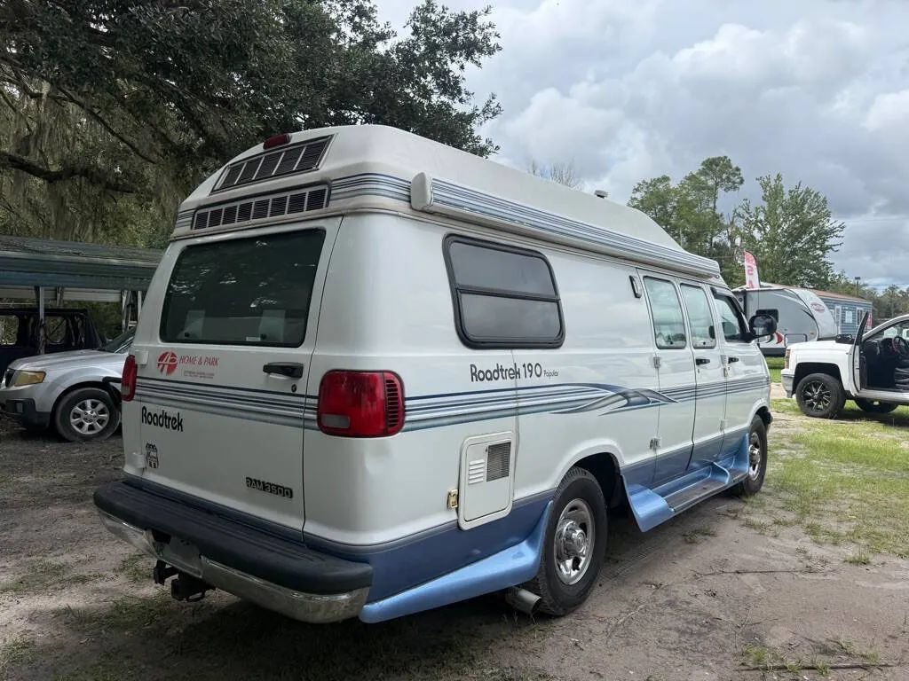 Used 1998 Dodge B3500 RWD image 3