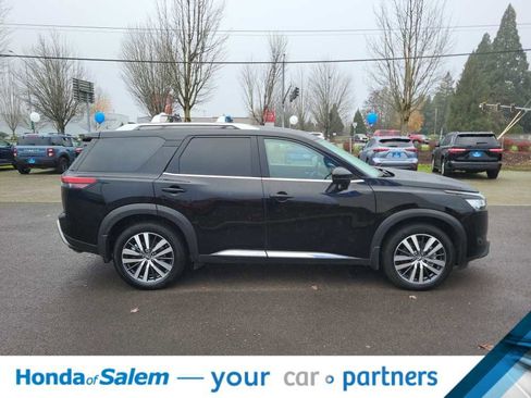 Used 2022 Nissan Pathfinder Platinum w/ Cargo Package image 48