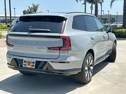 New 2025 Volvo EX90 Plus image 4