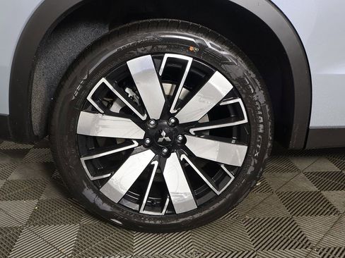 New 2026 Mitsubishi Outlander SE FWD image 21