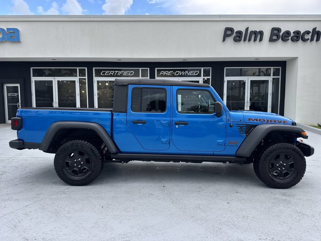 Used 2023 Jeep Gladiator Mojave AWD/4WD image 5