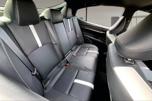 Used 2025 Toyota Camry SE w/ Convenience Package FWD image 23