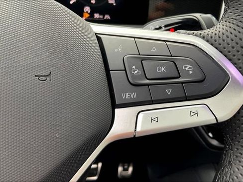 New 2025 Volkswagen Tiguan SE R-Line image 21