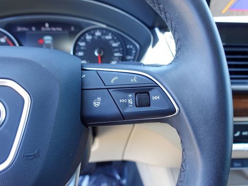 Used 2023 Audi Q5 2.0T Premium w/ Convenience Package AWD/4WD image 14
