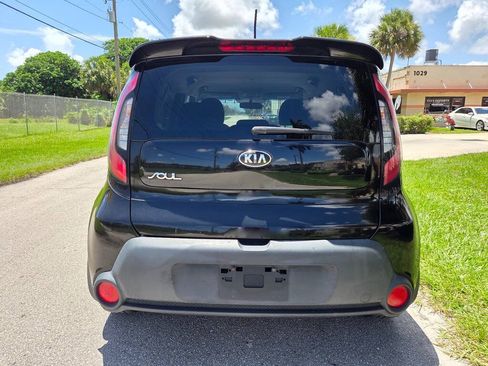 Used 2015 Kia Soul FWD image 14