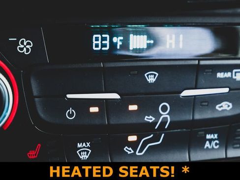 Used 2019 Ford Escape SE image 4