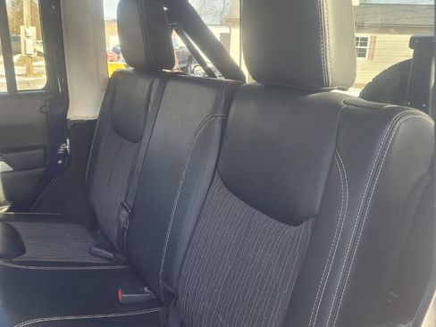 Used 2013 Jeep Wrangler Unlimited Sport image 32