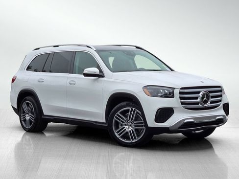 Used 2024 Mercedes-Benz GLS 450 4MATIC image 1