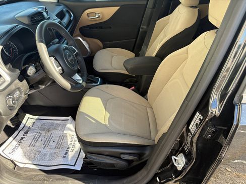 Used 2018 Jeep Renegade Latitude image 5