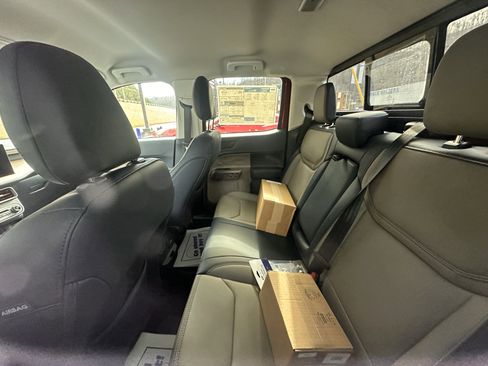 New 2026 Ford Maverick Lariat w/ 4K Tow Package image 14