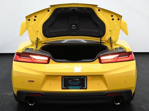 Used 2018 Chevrolet Camaro SS RWD image 37