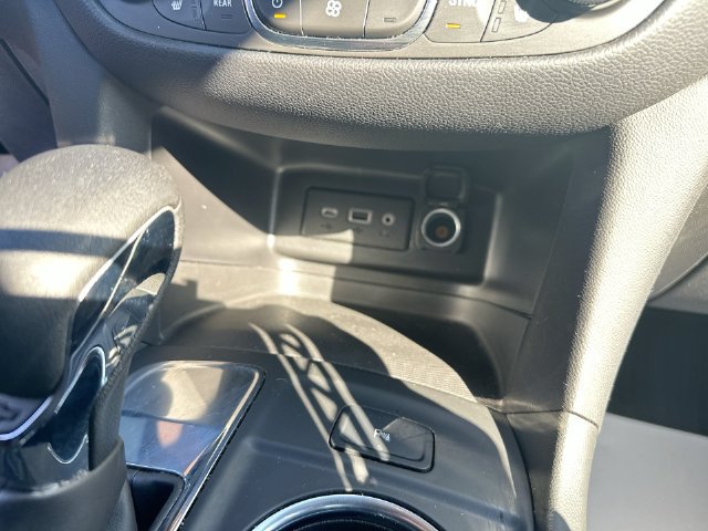 Used 2024 Chevrolet Equinox LT FWD image 48