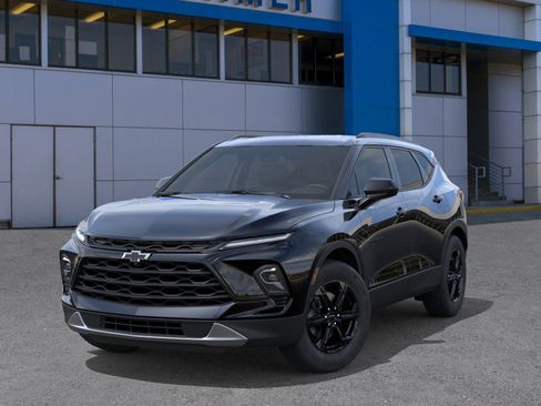 New 2025 Chevrolet Blazer LT w/ Midnight/Sport Edition image 6
