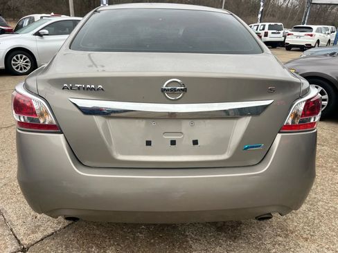 Used 2014 Nissan Altima 2.5 S image 10