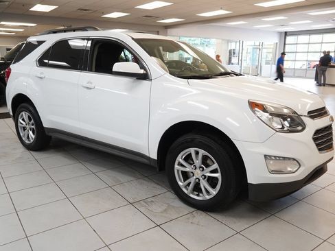 Used 2017 Chevrolet Equinox LT w/ Convenience Package AWD/4WD image 14