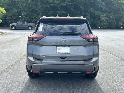 New 2025 Nissan Rogue SL w/ Tech Package image 7