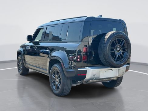 Used 2025 Land Rover Defender 110 S AWD/4WD image 7