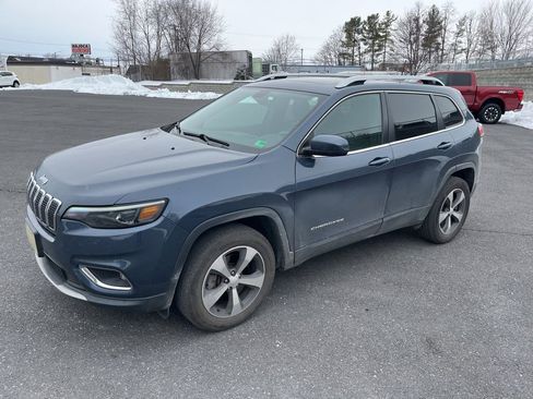 Used 2019 Jeep Cherokee Limited image 3