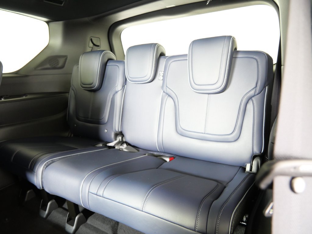 New 2027 INFINITI QX80 Sensory AWD/4WD image 16
