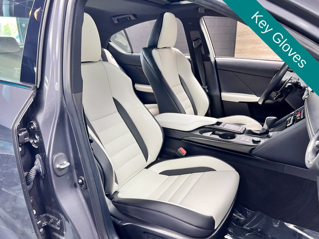Used 2022 Lexus IS 350 F Sport w/ Navigation Package RWD image 8