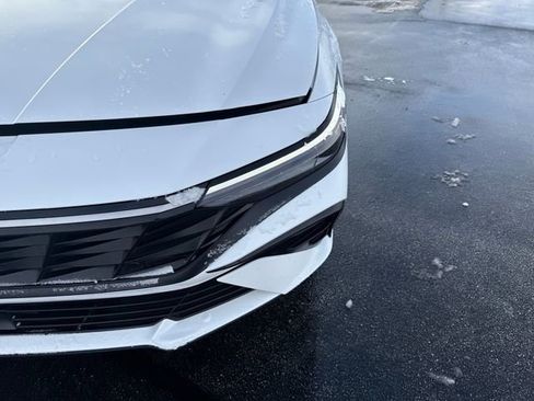 Certified 2025 Hyundai Elantra SEL w/ Cargo Package image 42