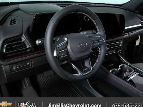 New 2026 Chevrolet Traverse Z71 w/ Driver Confidence Package image 4