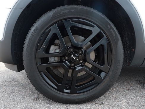 Used 2023 Kia Telluride SX X-Line AWD/4WD image 9