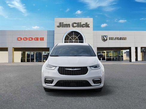 New 2026 Chrysler Pacifica Select image 6