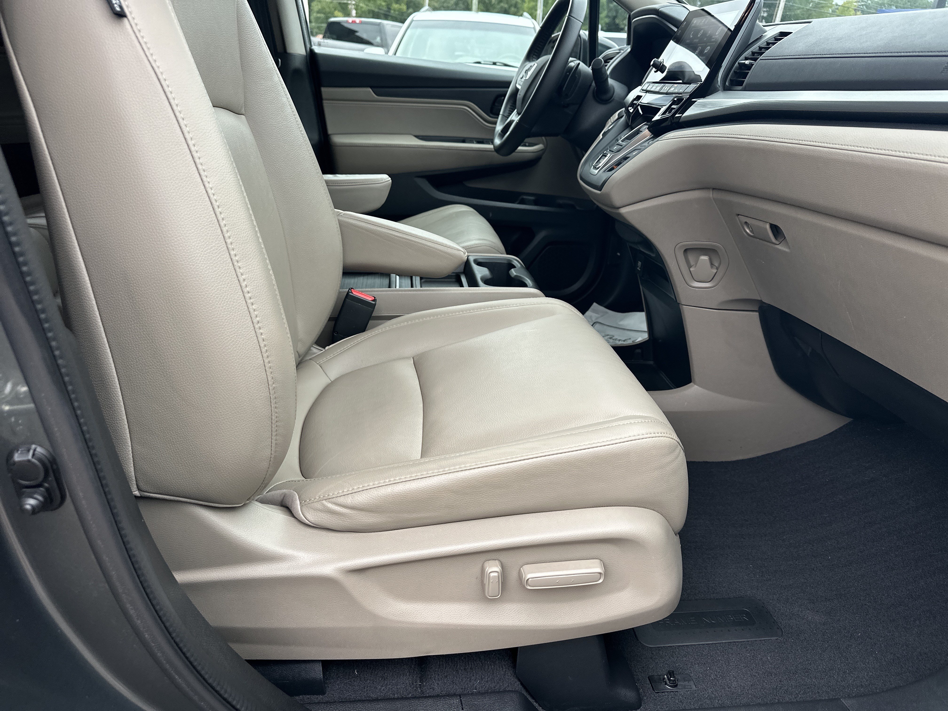 Used 2018 Honda Odyssey EX-L image 15