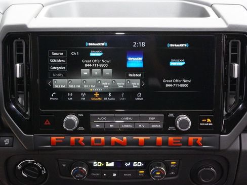 Used 2025 Nissan Frontier PRO-4X AWD/4WD image 13