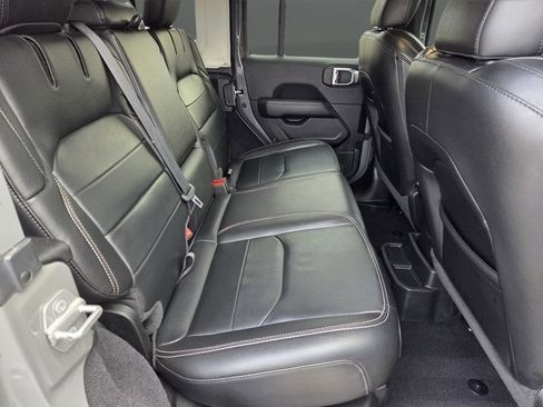 Used 2021 Jeep Wrangler Unlimited Sahara w/ Cold Weather Group image 17